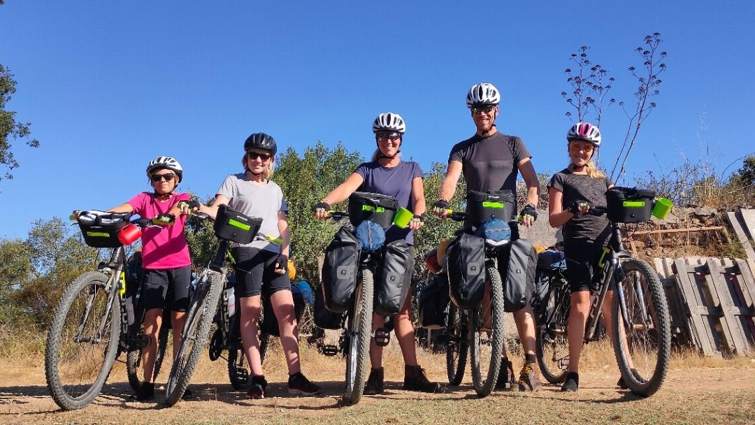 Life traveling family groepsfoto